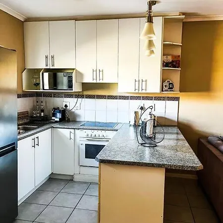 Ferienwohnung Cozy Townhouse In The Quiet Surbubs Of Brackenfell Kapstadt Exterior foto