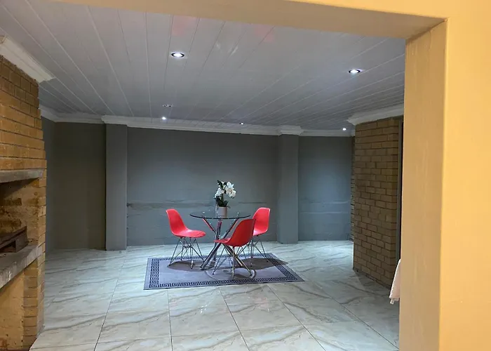 Cozy Townhouse In The Quiet Surbubs Of Brackenfell